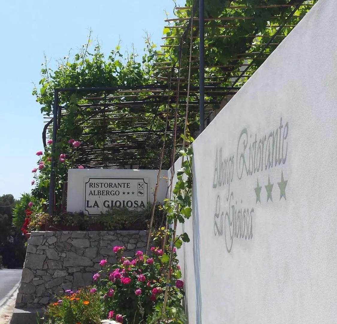 Hotel La Gioiosa Finale Ligure 3*,  Olaszország